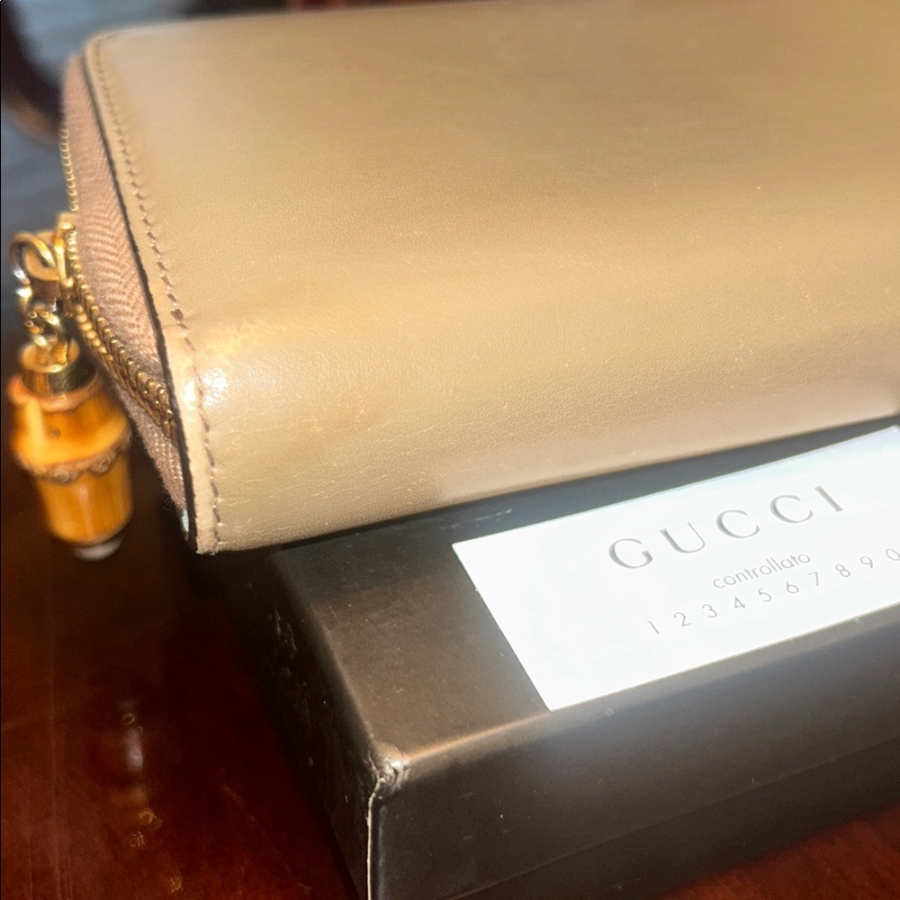 ❌Sold❌🥳Gucci Light Brown Leather Zip Wallet - Picture 5 of 7